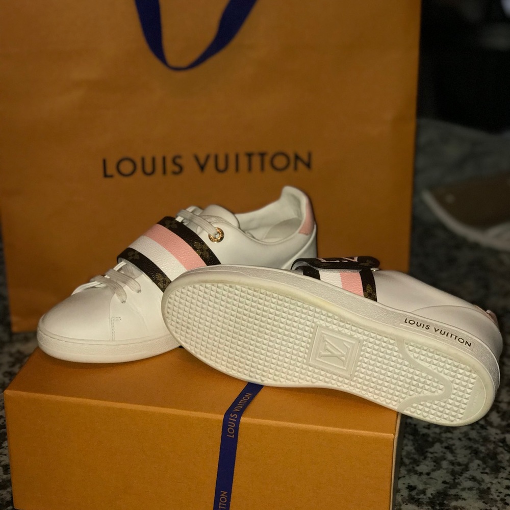 Louis Vuitton front row sneakers - Picture 2 of 7